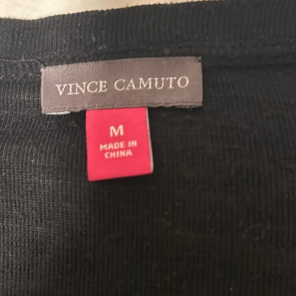 VINCE CAMUTO black top with hand painted gold trim. Size M - Picture 4 of 5